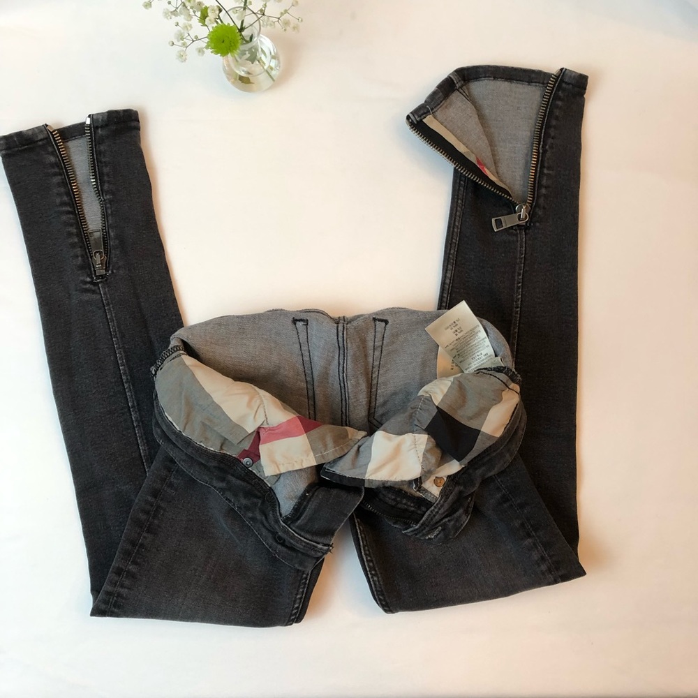 Size 26 Burberry Brit grey skinny ankle jeans
